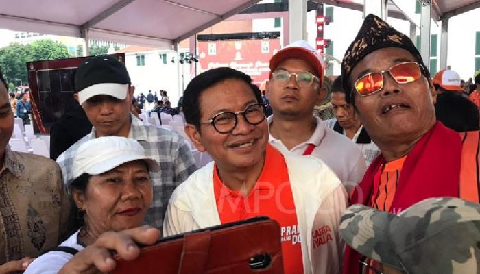 Pramono Anung Kunjungi Huntara Kampung Bayam, Buat Kontrak Politik ?