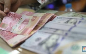 Rupiah Melemah Lawan Dolar Jelang Rilis PDB AS