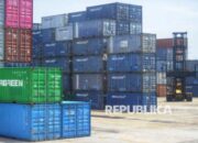 Pelindo Mulai Layani Peti Kemas di Terminal Kijing Pekan Ketiga Juni
