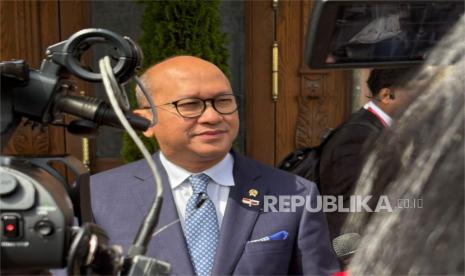 rosan-jelaskan-alasan-investasi-danantara-dan-rdif-pakai-euro,-bukan-dolar-as