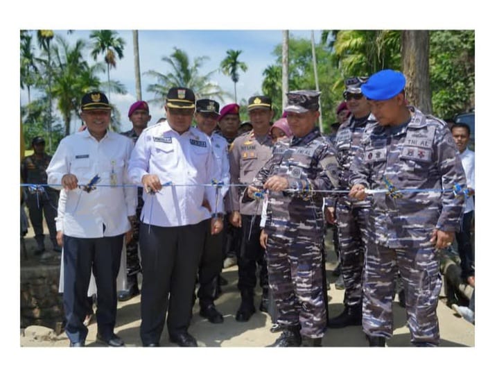 revitalisasi-irigasi-rampung,-lantamal-ii-gelar-bakti-sosial-di-solok-selatan