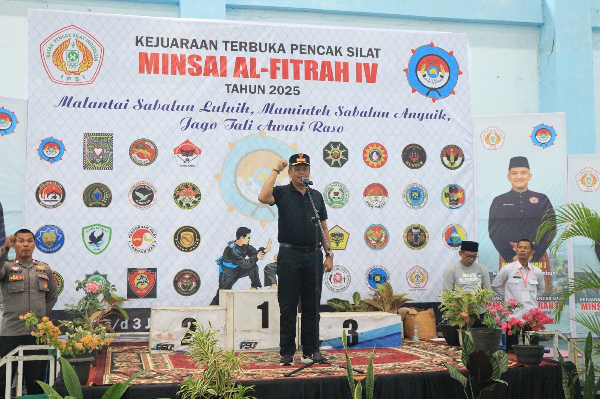sebanyak-900-pesilat-dari-32-perguruan-se-sumbar-ikut-turnamen-silat-minsai-al-fitriah-iv-di-payakumbuh