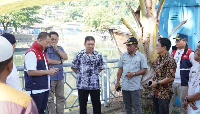 Batang Arau Ditata, Pemko Padang Keruk Sedimen Sungai
