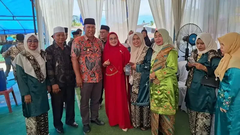 batagak-kudo-kudo-masjid-maimunah-pariaman,-terkumpul-dana-rp450-juta-lebih