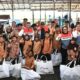 sebar-energi-di-hari-anak-nasional,-pertamina-bagikan-bantuan-paket-seragam-sekolah-di-balikpapan