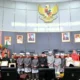 12-tokoh-masyarakat-penerima-pin-emas-di-hjk-padang-ke-356