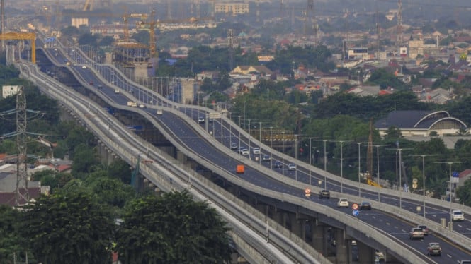 44.939-kendaraan-tinggalkan-jakarta-via-tol-layang-mbz-pada-libur-maulid-nabi-saw
