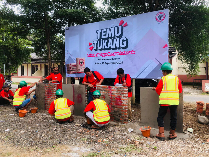 bawa-pulang-sepeda!-tukang-di-mukomuko-girang-ikut-pelatihan-pt-semen-padang