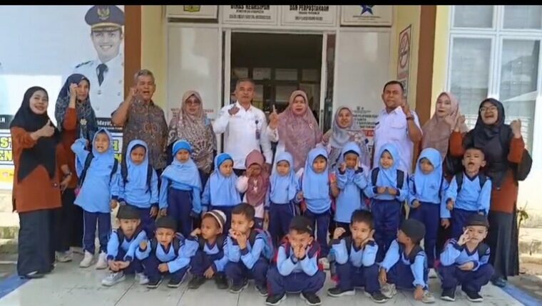 di-padang-pariaman-perpustakaan-daerah-hadirkan-wisata-edukasi-untuk-pelajar