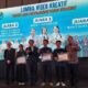 menteri-lh-serahkan-penghargaan-ke-siswa-man-2-padang-juara-3-lomba-video-kreatif-penyelamatan-danau