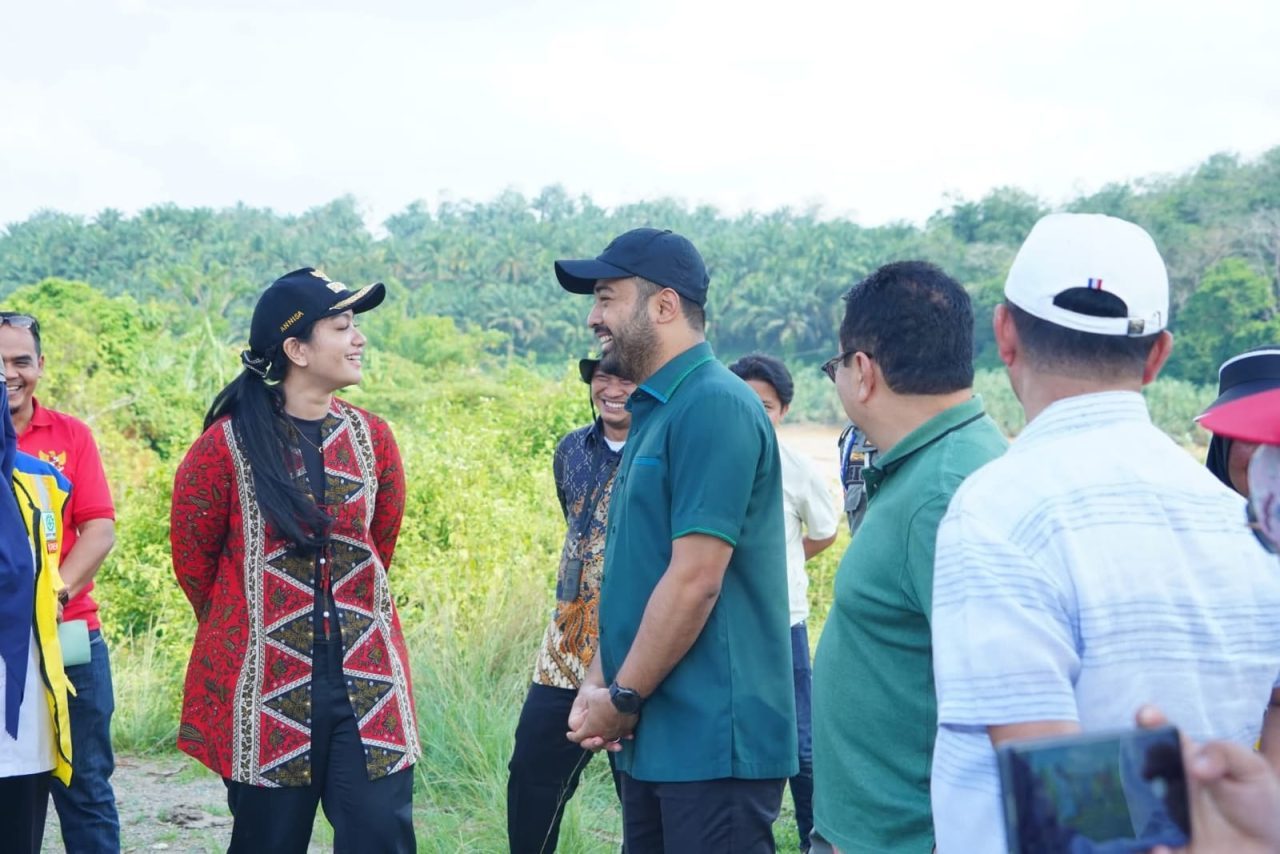 bupati-annisa-dampingi-anggota-dpr-ri-zigo-rolanda-tinjau-sejumlah-proyek-strategis