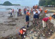 Pantai Air Manis: Aksi Bersih Satukan Warga Padang