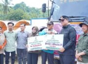Dharmasraya Salurkan Bantuan Kemanusiaan, Tanah Datar Terima Uluran