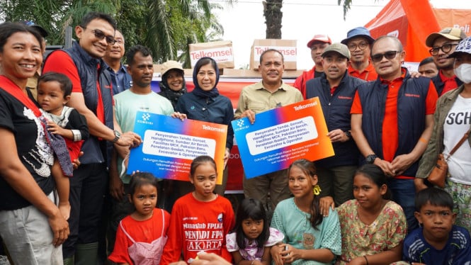 telkomsel-kementerian-komdigi-perkuat-gotong-royong-pemulihan-pascabencana-di-aceh