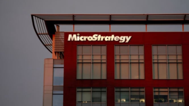 michael-saylor-tekor!-saham-strategy-rontok,-nilai-pasar-tinggal-separuh