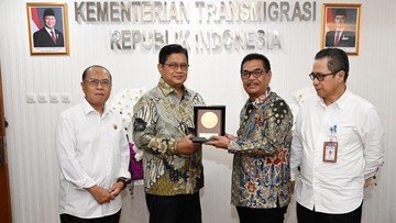 wamentrans-dorong-industrialisasi-jagung-kawasan-transmigrasi-mutiara