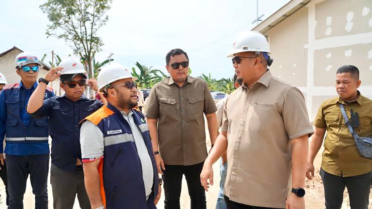 diresmikan-25-januari,-andre-rosiade-pastikan-kenyamanan-penghuni-huntara-batang-anai