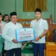 kunjungi-limapuluh-kota,-wagub-sumbar-vasko-ruseimy-serahkan-bantuan-rp25-juta-untuk-pembangunan-masjid-nurul-islam