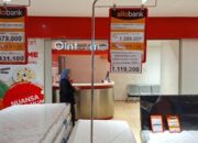 Transmart Pangkas Harga Kasur, Pelanggan Serbu Diskon