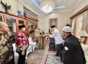 Gubernur Sumbar Melayat, Kenang Kedekatan Try Sutrisno
