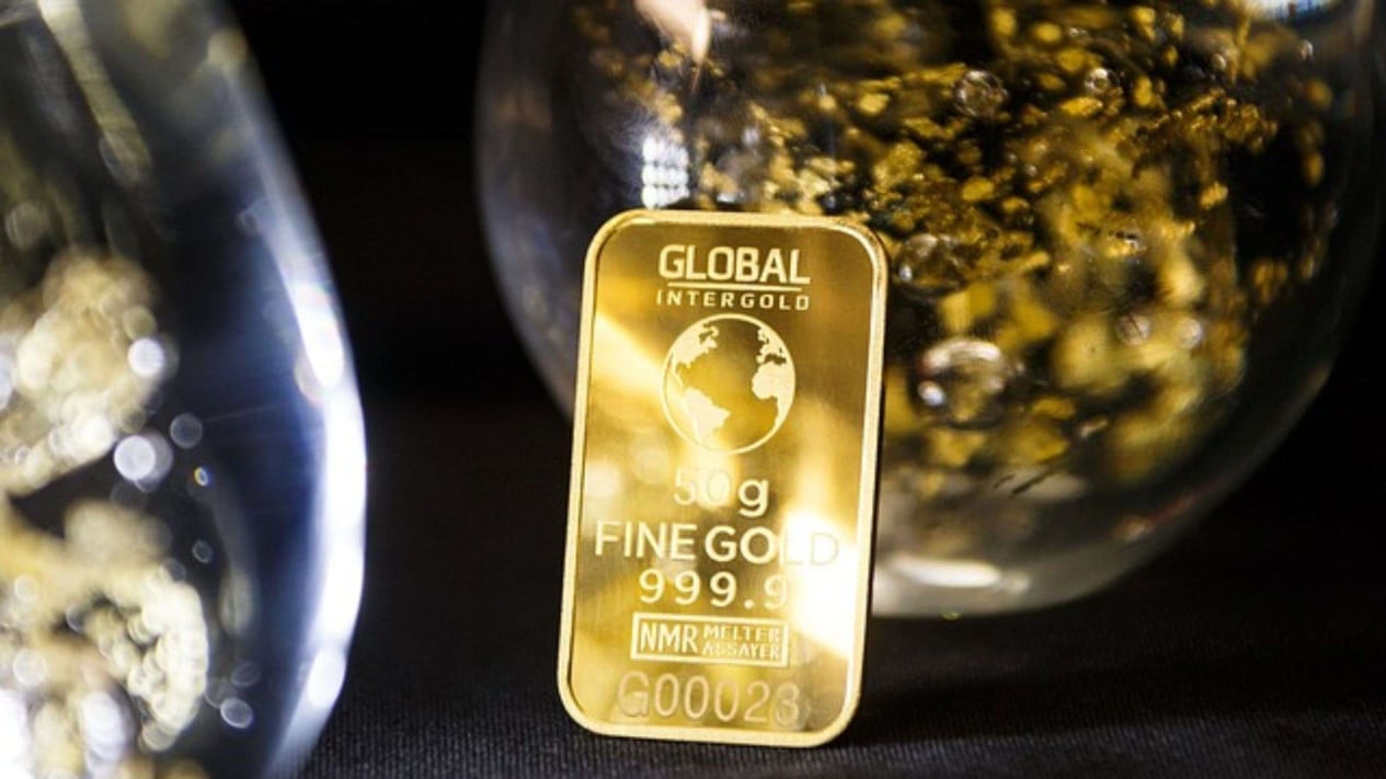 harga-emas-global-amblas-nyaris-10-persen,-terburuk-dalam-15-tahun