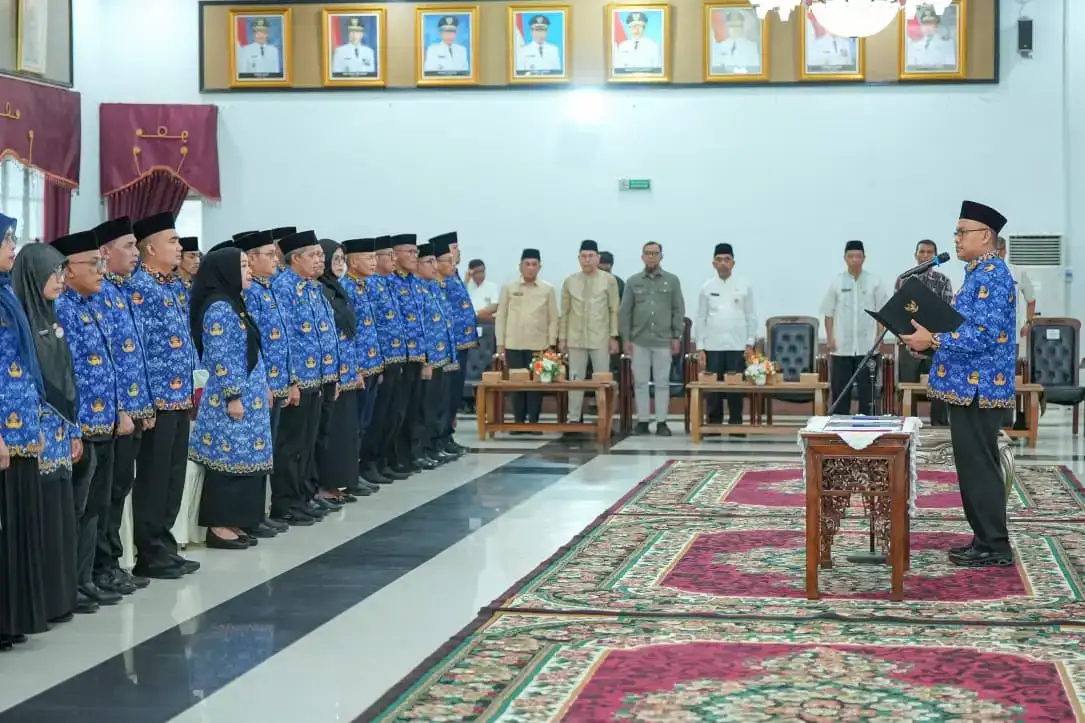 sekdaprov-sumbar-lantik-44-pejabat-administrator-dan-pengawas,-penempatan-jabatan-gunakan-manajemen-talenta