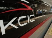 Penumpang Menahan Pintu Kereta Cepat Whoosh Picu Keterlambatan Jadwal