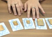 Harga Emas Antam Naik Rp25.000 per Gram Hari Ini