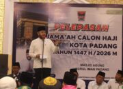 Fadly Amran Lepas 386 Jemaah Haji Padang ke Tanah Suci