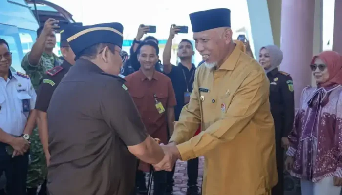 Mahyeldi Sambut Dedie Tri Hariyadi di BIM