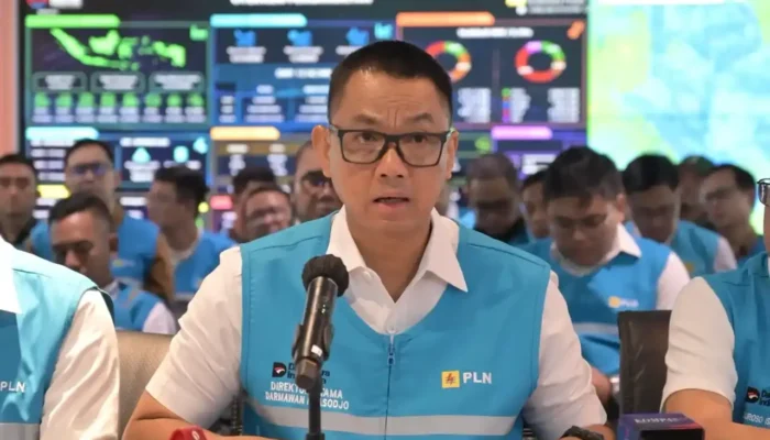 PLN Percepat Pemulihan Gangguan Listrik di Seluruh Sumatera