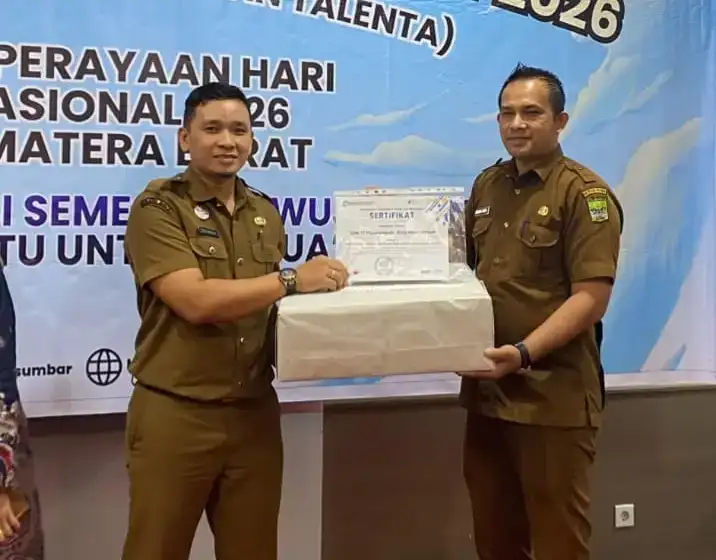guru-sdn-17-payakumbuh-bayu-wandira-raih-juara-i-guru-inovatif-ajang-hebat-2026