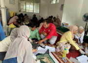 Mahasiswa UNP Bedah Manuskrip Kuno di Surau Istiqamah Limapuluh Kota