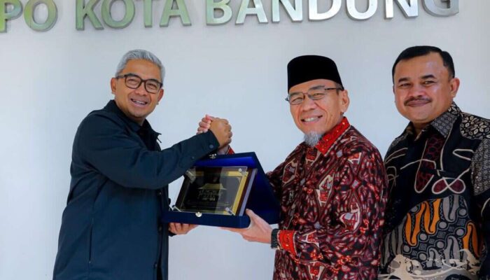 Pemkot Padang Adopsi Sistem Parkir Digital Belajar dari Bandung