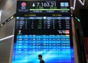IHSG Menguat ke 6.067 di Sesi I, Investor Lakukan Net Buy
