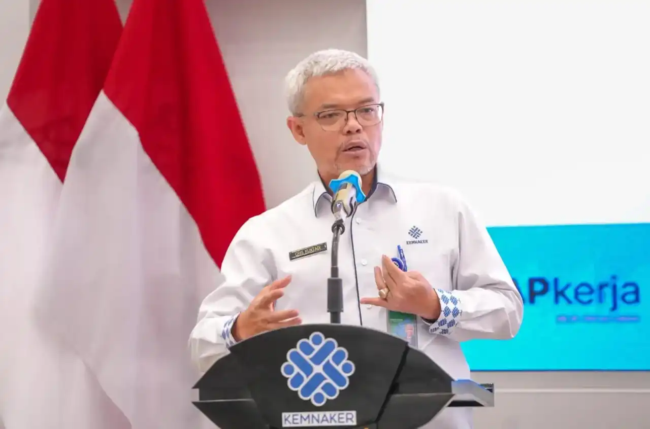 perkuat-perlindungan-hak-pekerja,-kemnaker-kawal-putusan-mk-soal-pensiun