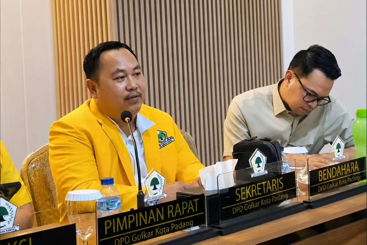 jelang-muscam,-erizal-minta-kader-golkar-padang-solid-dan-dekat-dengan-masyarakat