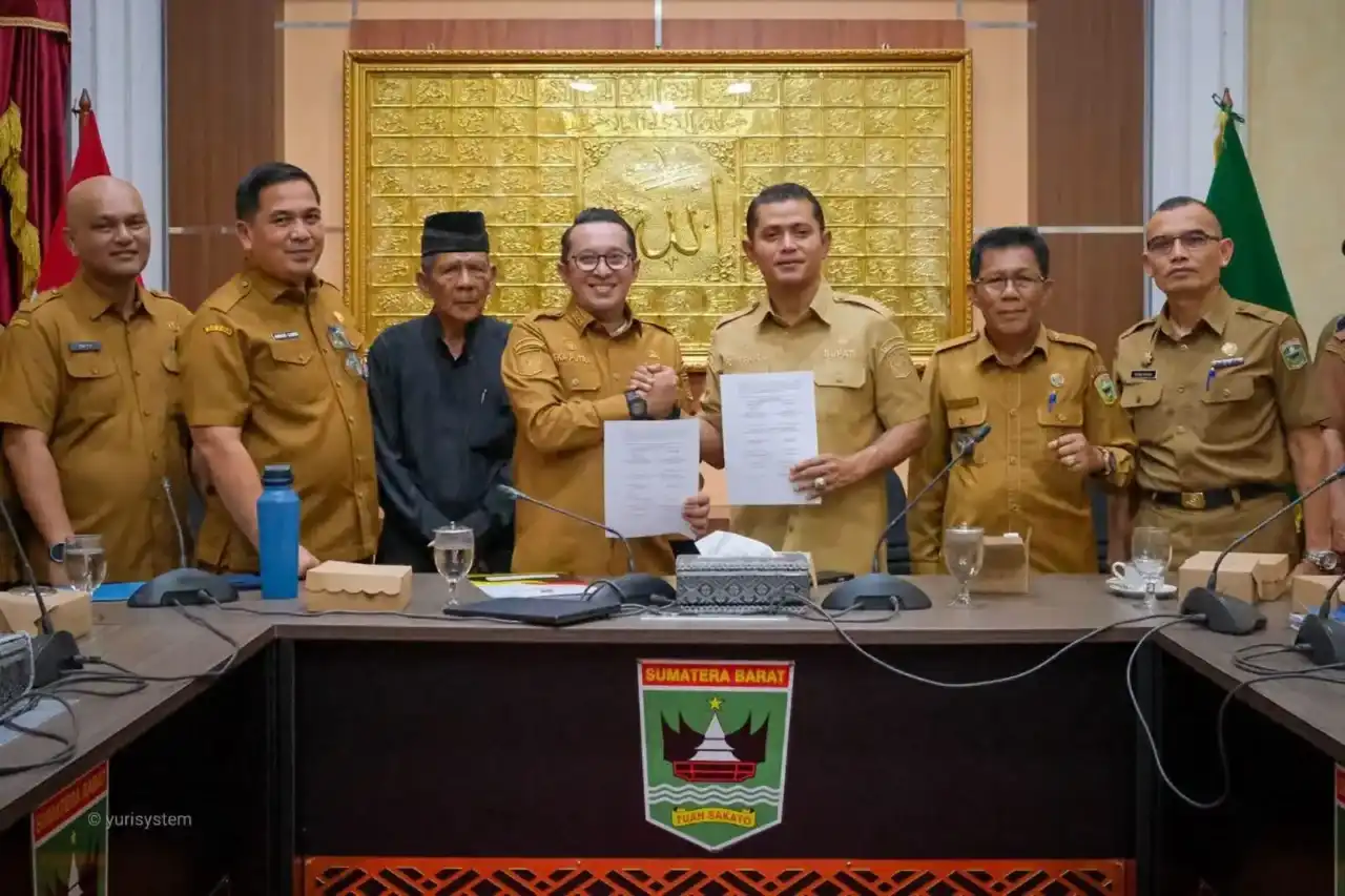 pemkab-tanah-datar-dan-solok-serahkan-sengketa-tapal-batas-ke-mendagri