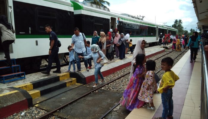 KAI Sumbar Sediakan Ribuan Tiket Kereta Selama Libur Sekolah