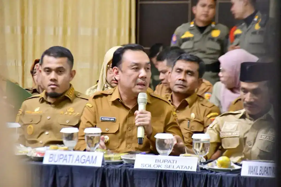 wabup-agam-ajak-kepala-daerah-se-sumbar-bersinergi-tangani-masalah-sampah