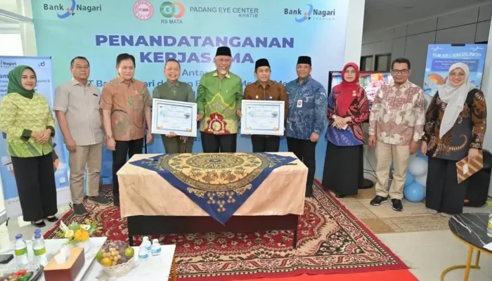 Bank Nagari Perkuat Transformasi Digital Layanan Padang Eye Center