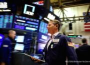 Wall Street Melemah Akibat Ketegangan AS-Iran, Saham Chip Tertekan