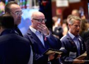 Saham Semikonduktor Melonjak, Wall Street Ditutup Menguat dan Nasdaq Naik 1,3%