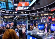 Saham Nvidia Melonjak, Dow Jones Berakhir Menguat di Bursa Wall Street
