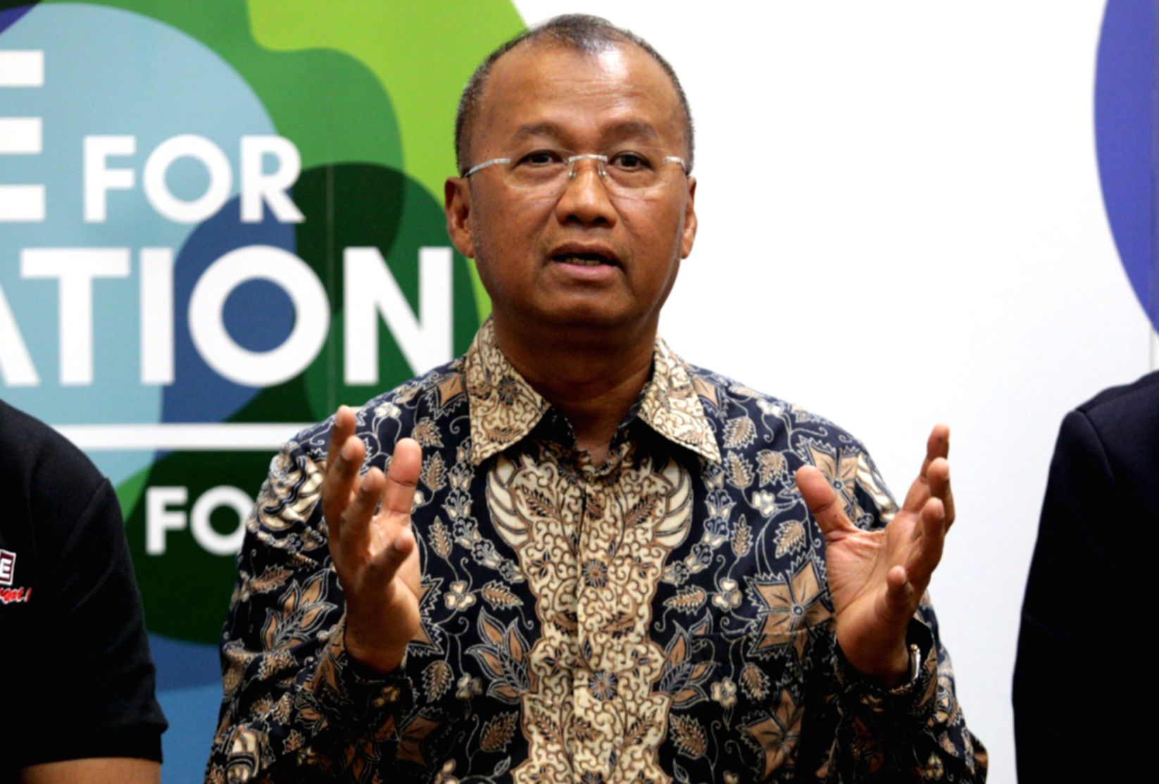 M. Sarjito saat mengikuti proses uji kelayakan dan kepatutan sebagai Kepala Pengawas Bursa Mineral di DPR RI.