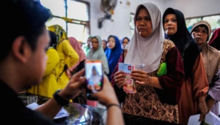 Pemerintah Siapkan Uji Coba Bansos Tunai Rp 5,4 Juta di 2027