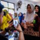 Ketua Dewan Ekonomi Nasional Luhut Binsar Pandjaitan saat memberikan keterangan terkait rencana bansos tunai 2027