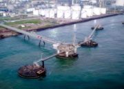 Fasilitas pelabuhan PT Chandra Pelabuhan Nusantara di Cilegon, Banten.
