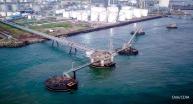 Fasilitas pelabuhan PT Chandra Pelabuhan Nusantara di Cilegon, Banten.
