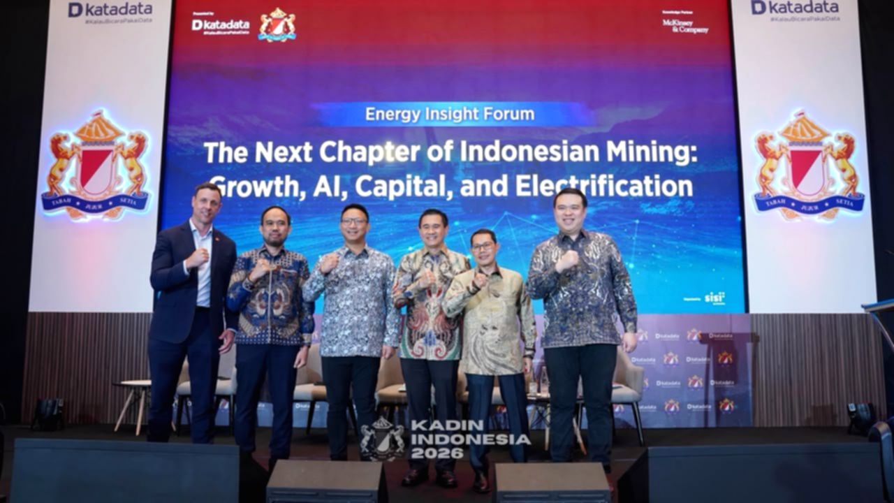 Suasana forum Energy Insights yang membahas transformasi teknologi dan efisiensi di industri pertambangan Indonesia.